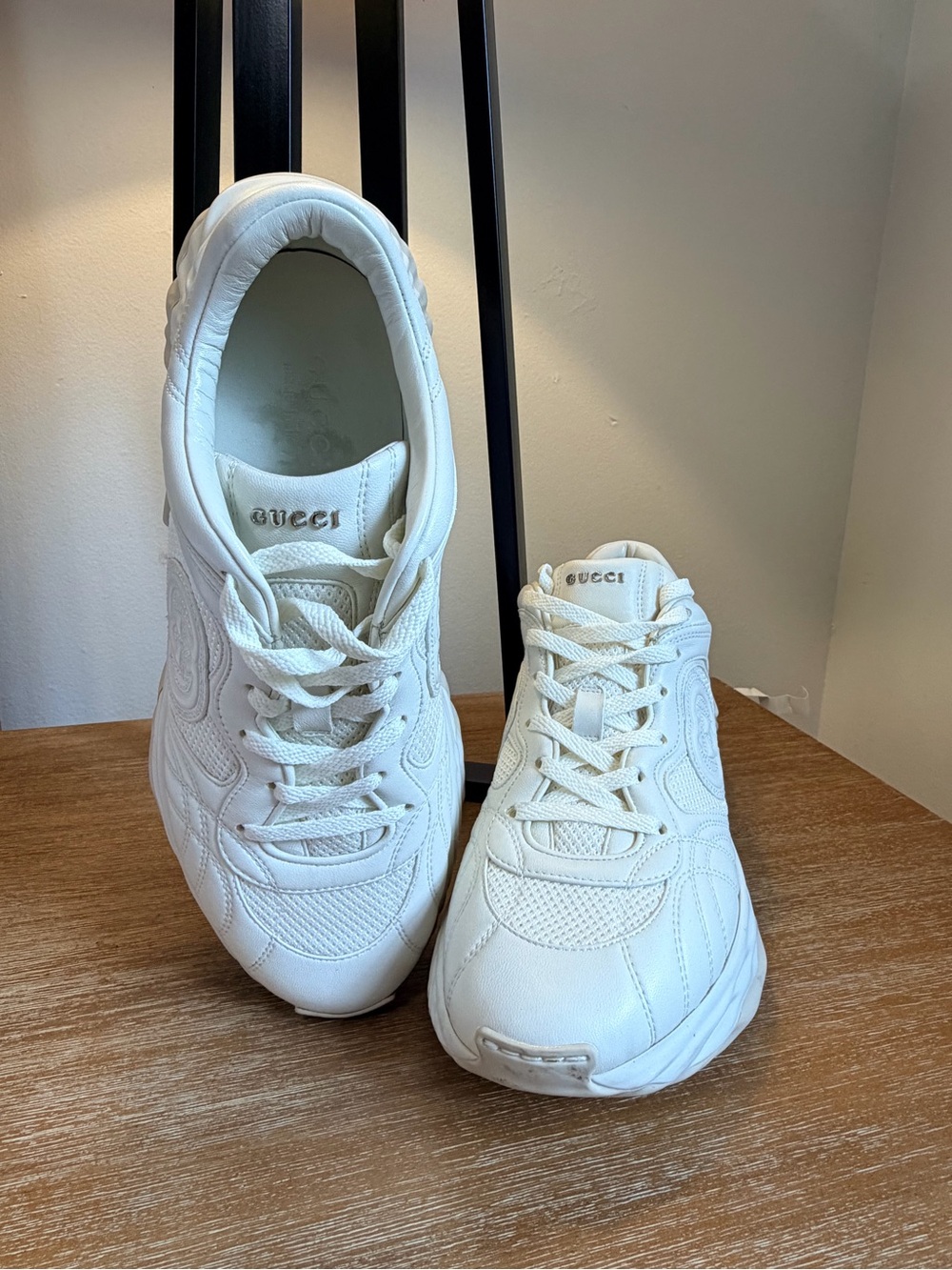Gucci Off-White Lace-Up Men's Sneakers